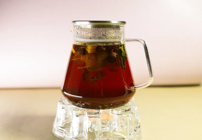 Чай вишня с изюмом и апельсином