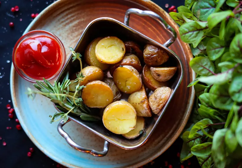 Картофель бейби с ароматными травами 