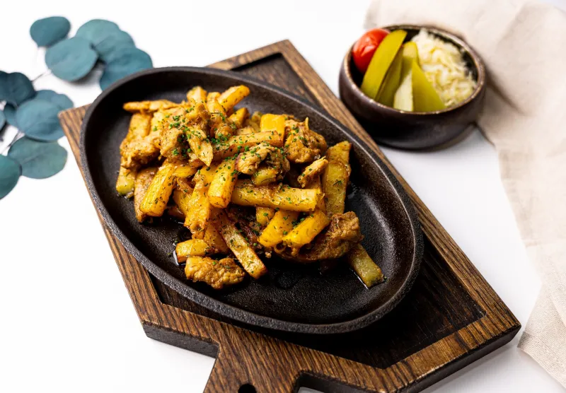 Свинина с картофелем и луком